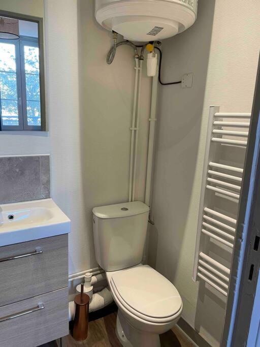 T2 Face Gare Sncf Appart Hotel Le Cygne 1 Bourges Dış mekan fotoğraf